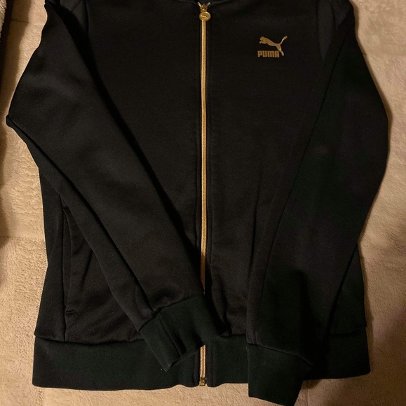 Puma coat - Picture 3 of 3